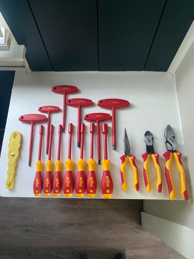 29-Piece Wiha Insulated Electrician Tool Set for Safety