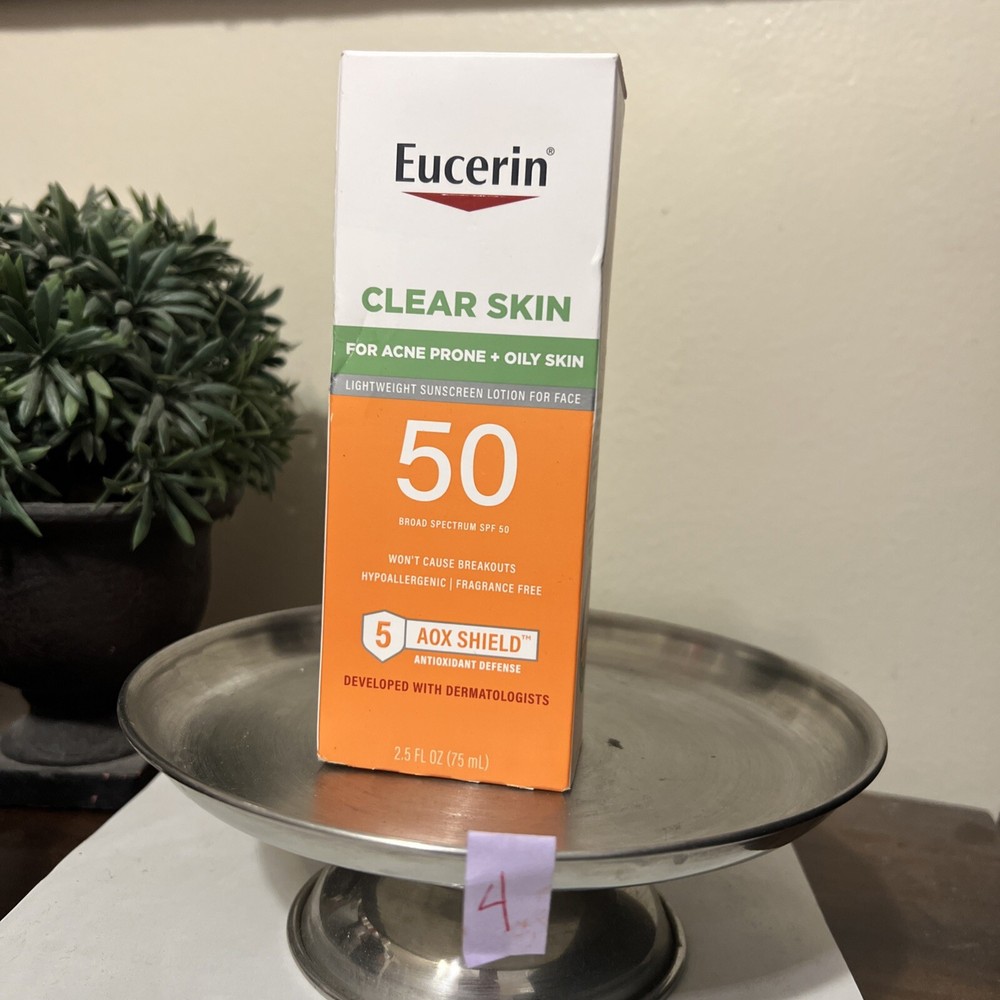 Eucerin Clear Skin 2.5 oz Lightweight Lotion SPF 50 Sunscreen Face Exp 5/26
