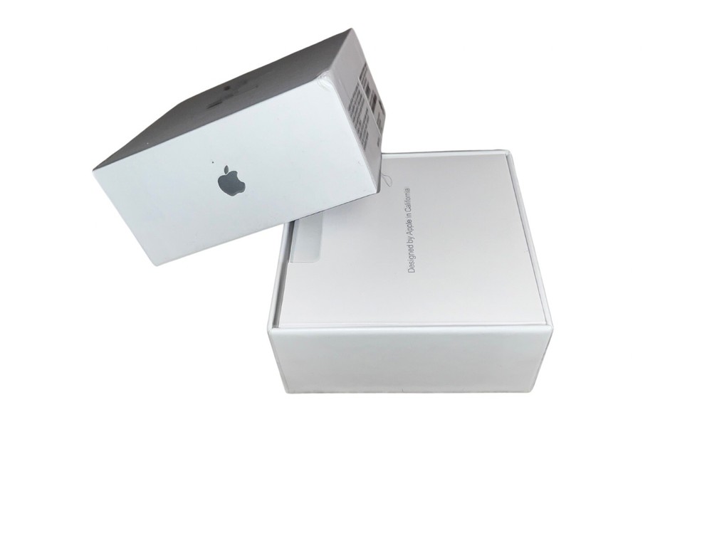 Used AirPods 2nd Gen with MagSafe Charger Case in Excellent Condition