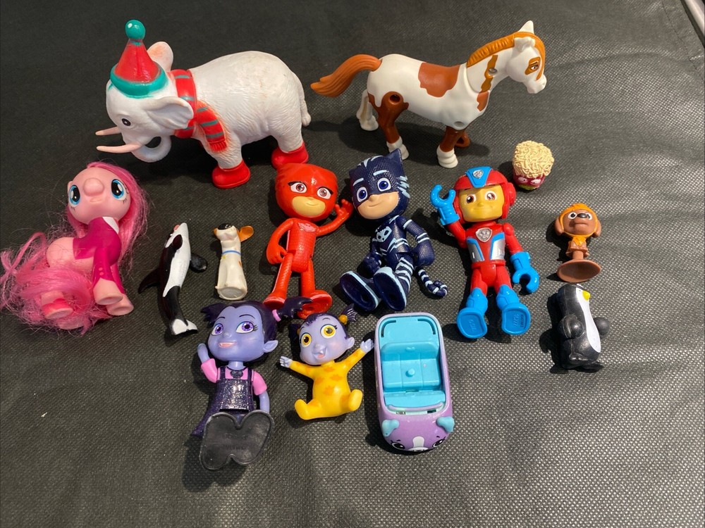 Lots Of Small Toy Figures, PJ mask, Vamparina, Jet Ryder paw Control, And Others