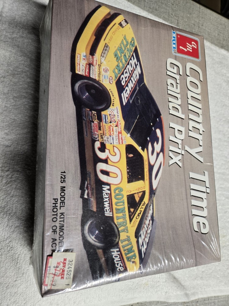 1990 #30 Country Time Grand Prix AMT ERTL 1:25 Model Kit #6732 NEW SEALED