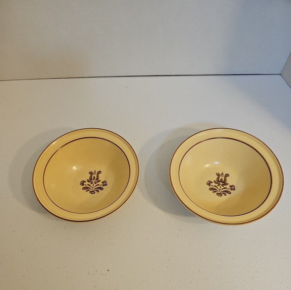 Vintage Pfaltzgraff Village 6-8 Small 5 1/8