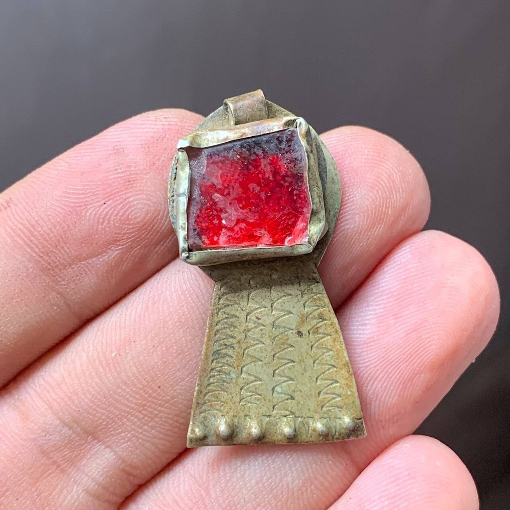 Ancient BRONZE  AMULET VINTAGE ANTIQUE RED STONE