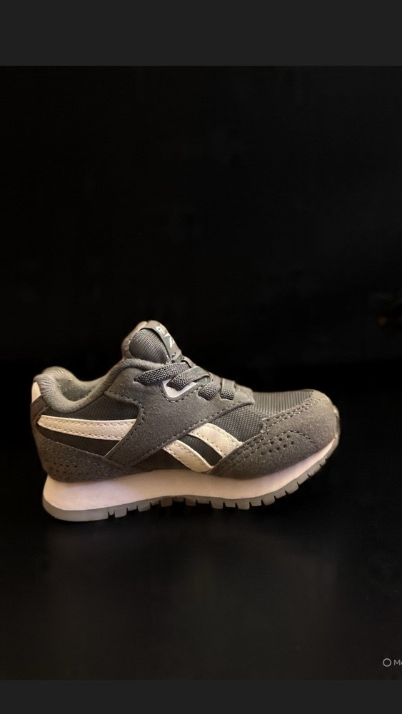 Reebok Size 5 Classic Toddler-Friendly Sneakers