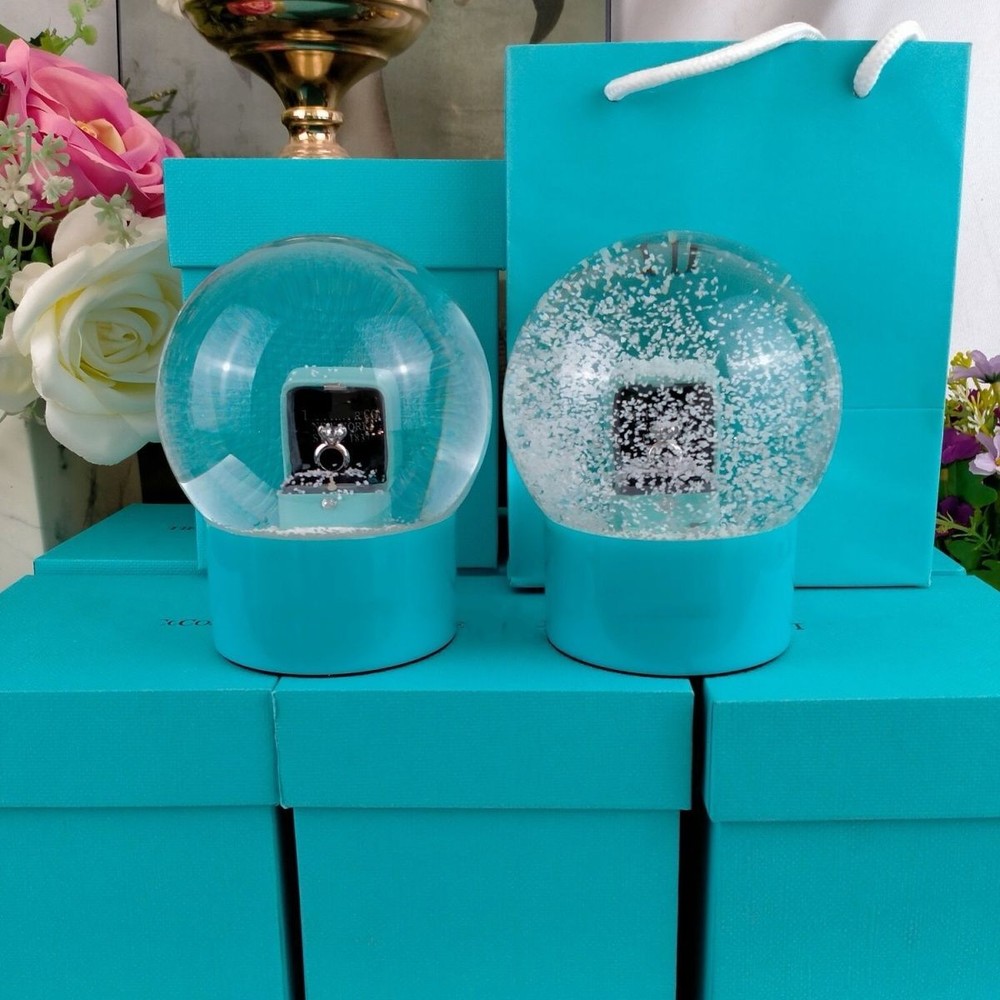 Tiffany & Co. Ring Snow Globe Dome Christmas Excellent