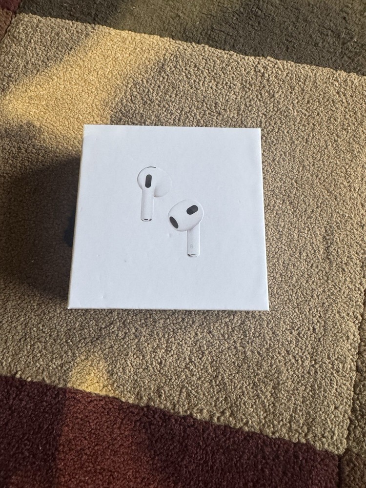 Apple AirPods (3rd Generation) Wireless Earbuds w/ MagSafe Charging Case - White