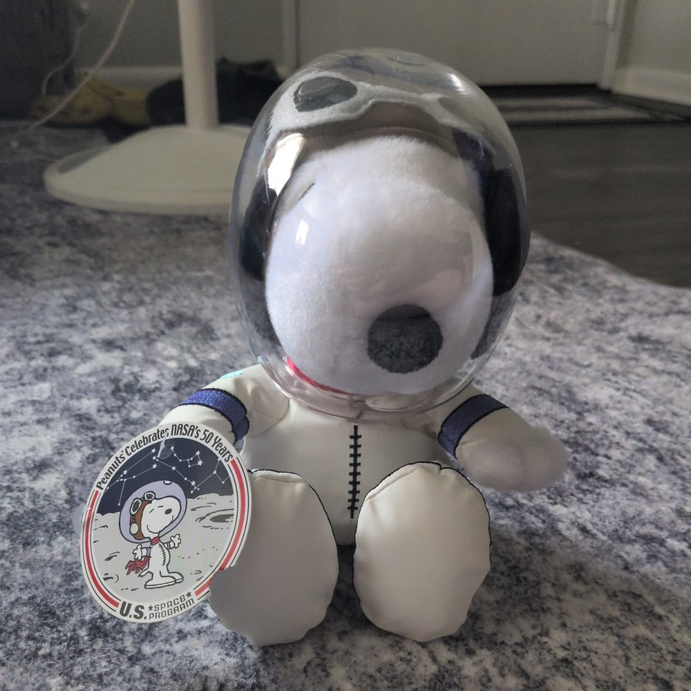 Peanuts Snoopy Astronaut 8 Inch NASA Plush with Tag 50th Anniversary