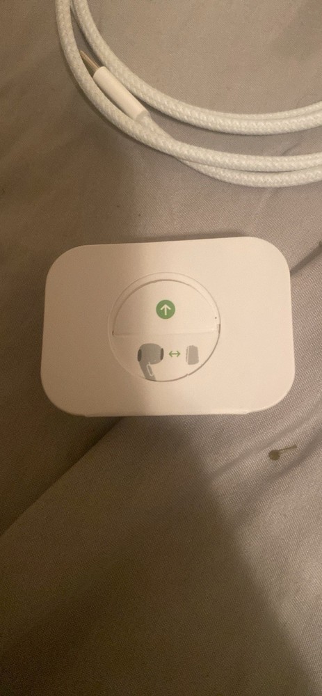 Apple AirPods Pro 2nd Generation with MagSafe Wireless Charging Case - White