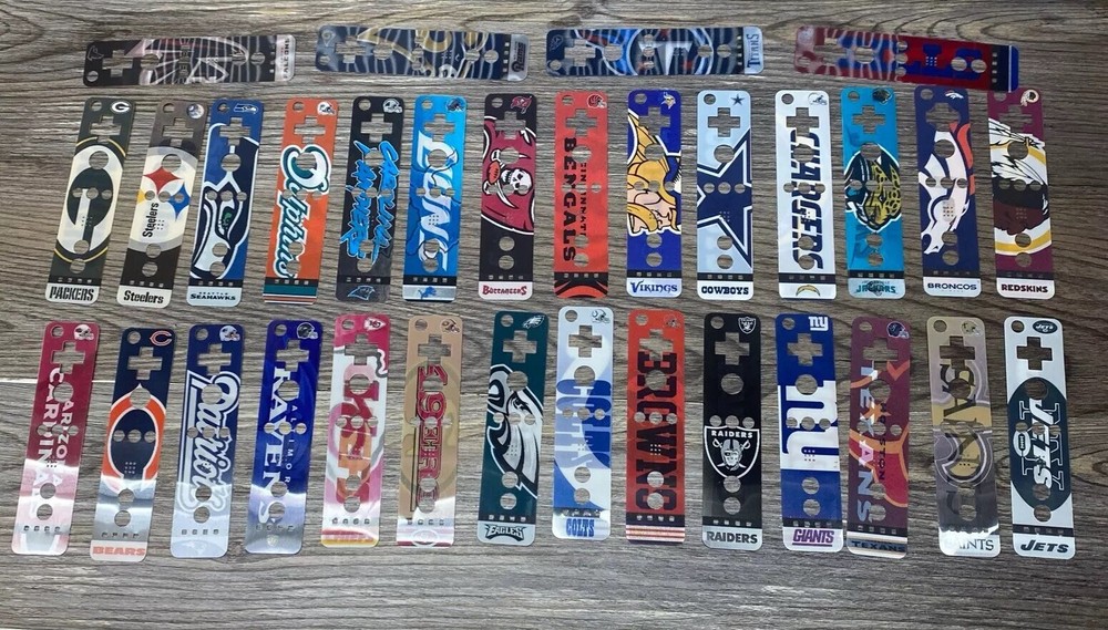 Lot Of 32 Lenticular Football Team Faceplates For Nintendo Wii Remote