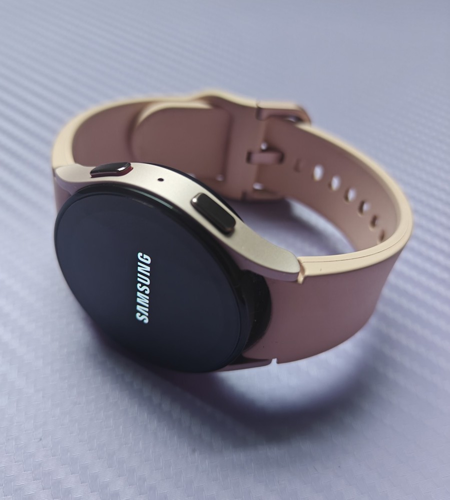 Samsung Galaxy Watch5 40mm Pink Gold Case with Pink Fluoroelastomer Band (SM-R900NZDCXAA)