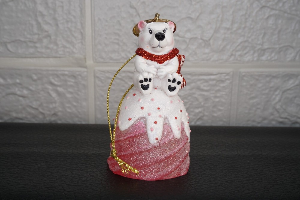 SeaWorld Resin Gumdrop Polar Bear Christmas Ornament