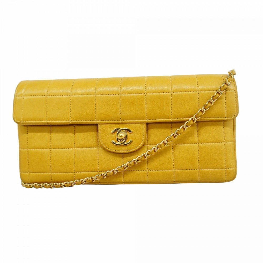 Chanel Lambskin Chain Shoulder Bag in Black 595195