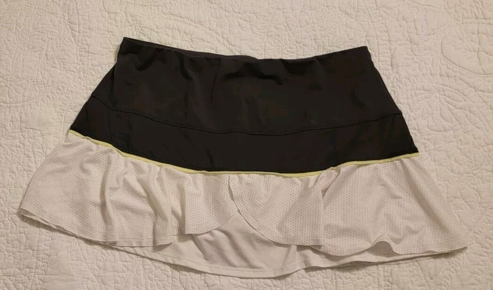 Lucky in Love Tennis Skirt Womens 12 White Black Pickleball Golf Layered Shorts