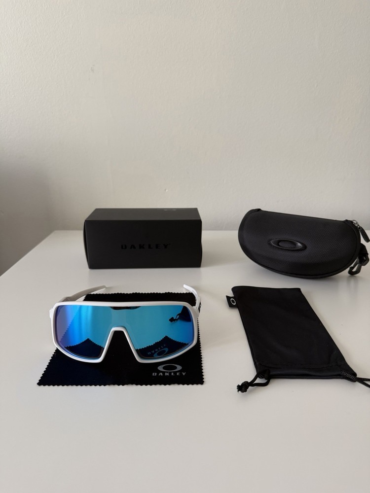 Oakley White Sutro Lite