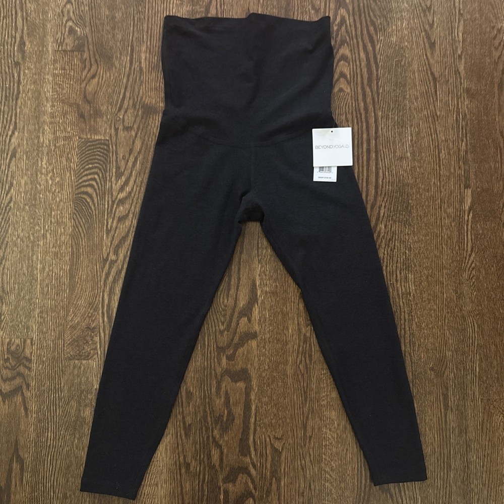 Beyond Yoga Maternity Leggings Size Large DRKNT for Comfort & Style