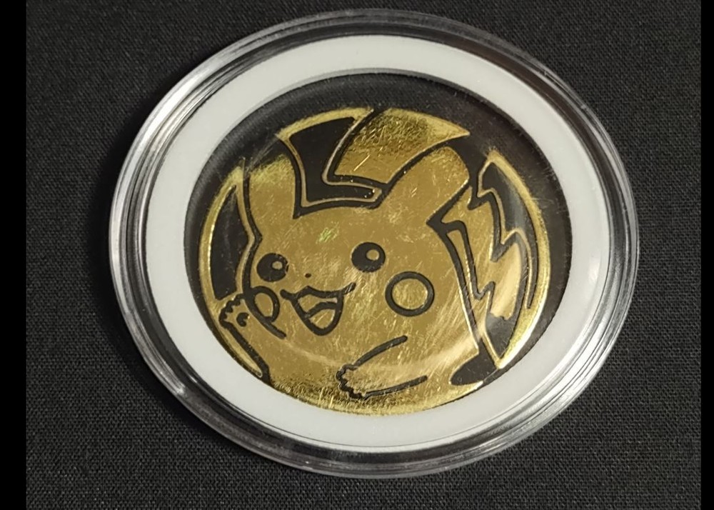 2015 Pokemon TCG Promo Pikachu Gold Foil Coin English Encased