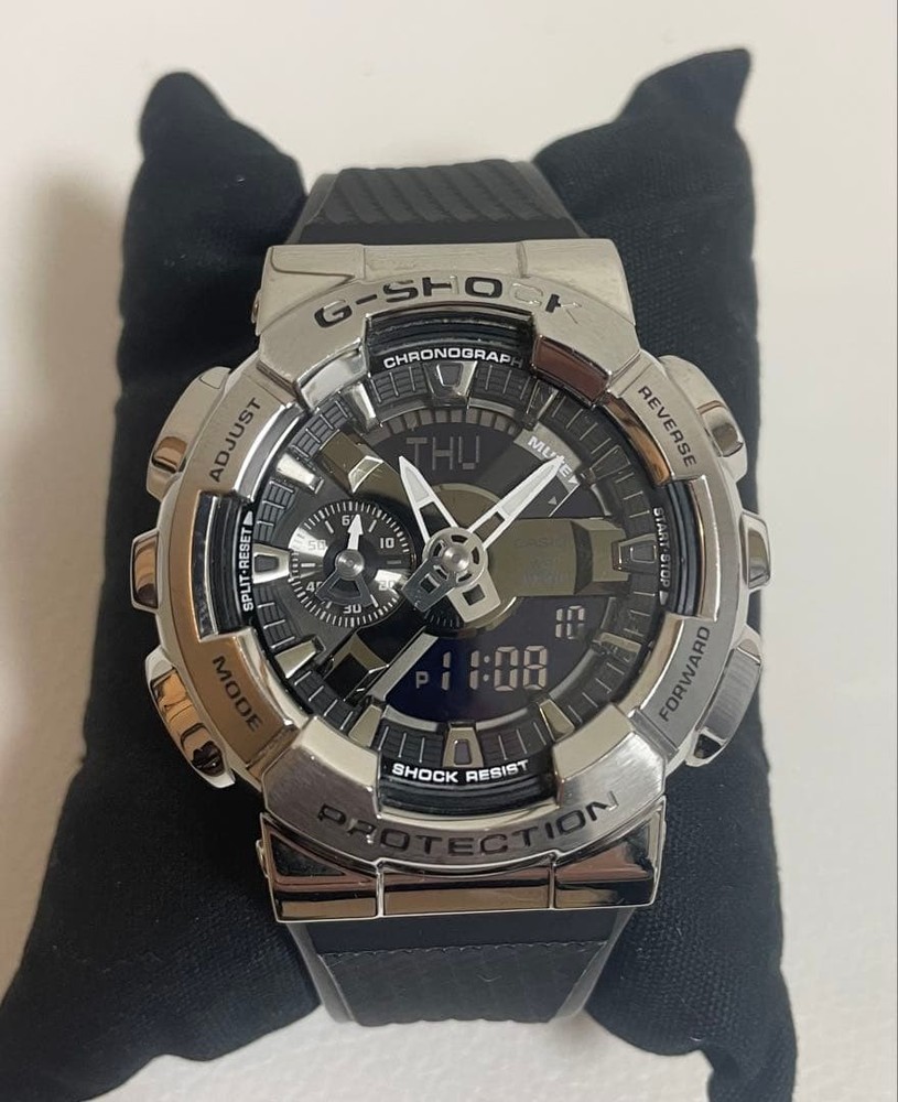 Casio GM 110 G SHOCK Watch Silver Black 5553 Timepiece Authentic Vintage