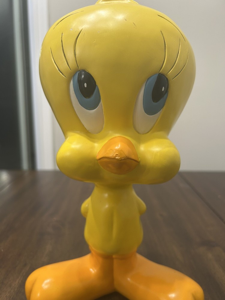 Vintage 1997 Warner Bros 11-Inch Tweety Bird Statue WB Studio Collectible