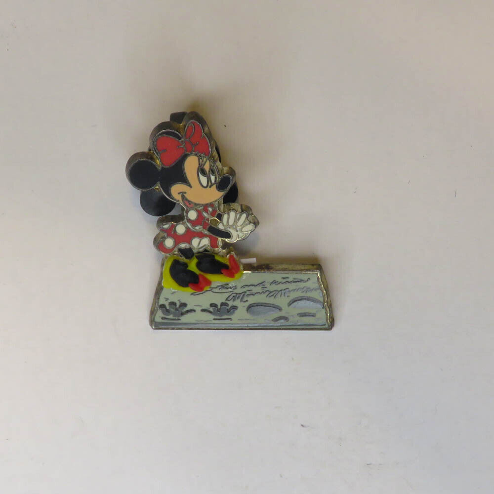 Disney WDW Minnie Mouse Foot Hand Prints Enamel Pin
