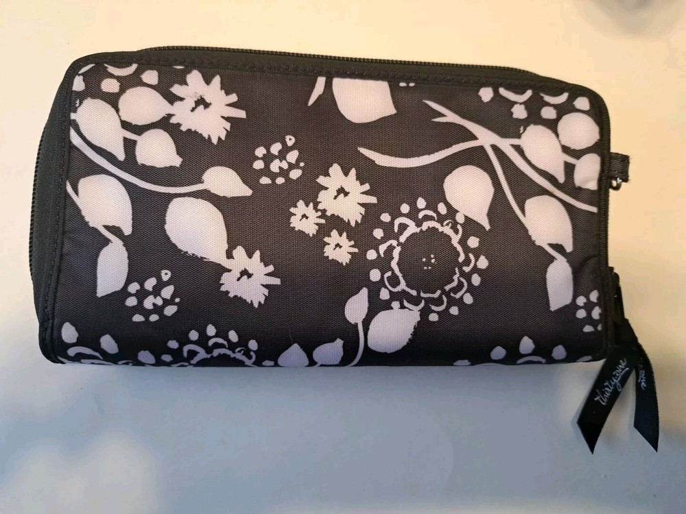 31 Coupon Clutch Organizer - Black & White Zip Wallet-image