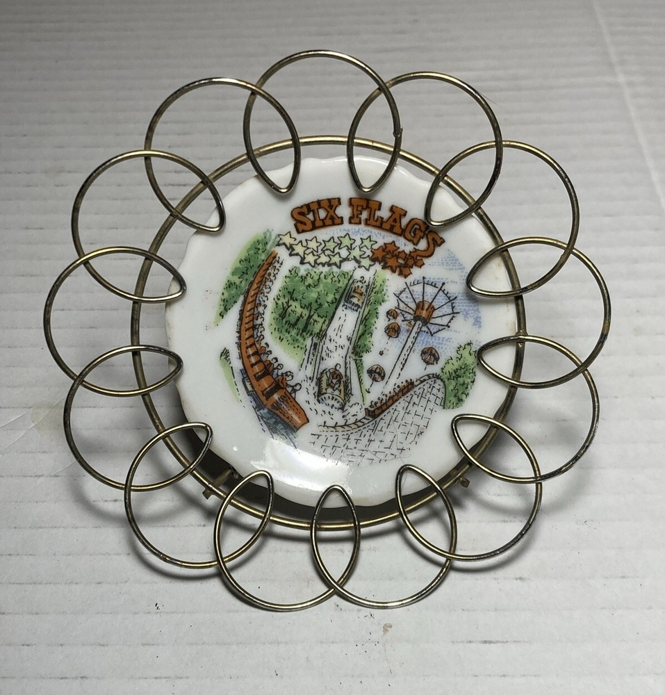 Vintage Six Flags Mini Metal Plate Holder Retro Collectible