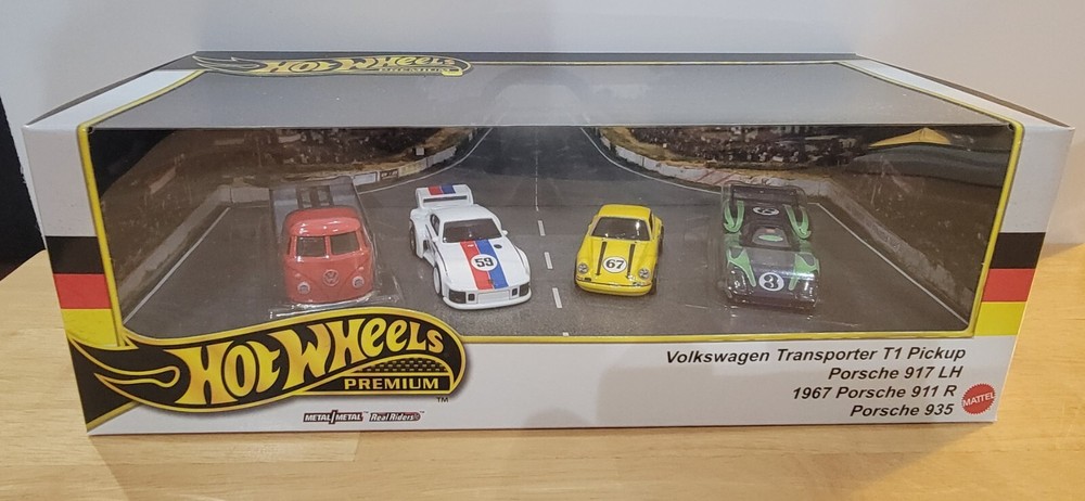 Hot Wheels 2024 Porsche Diorama Porsche 917 LH 911 R 935 Volkswagen T1 Transport