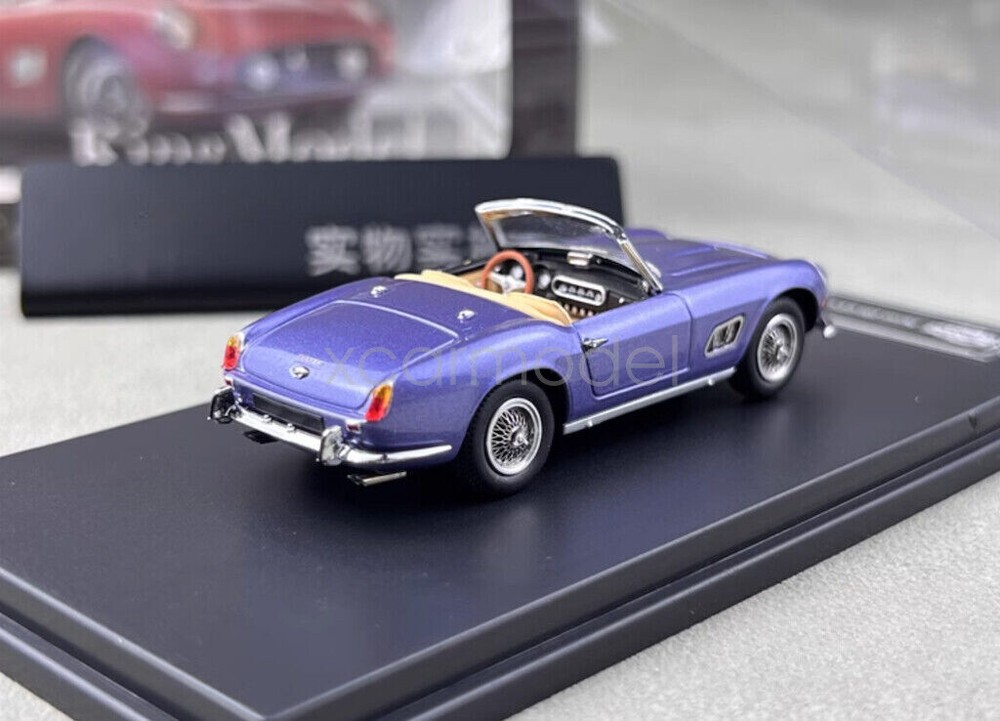 King 1:64 Scale Blue 250GT California Spyder SWB Sport Diecast Metal Car Model