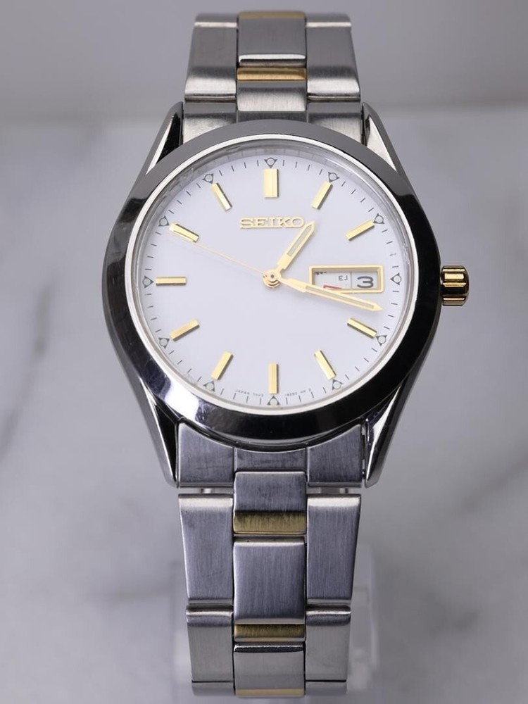 SEIKO Quartz watch battery replacement and professional cleaning service  