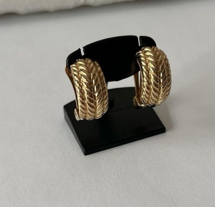 Christian Dior Gold Earrings rope design Beautiful Item From Japan