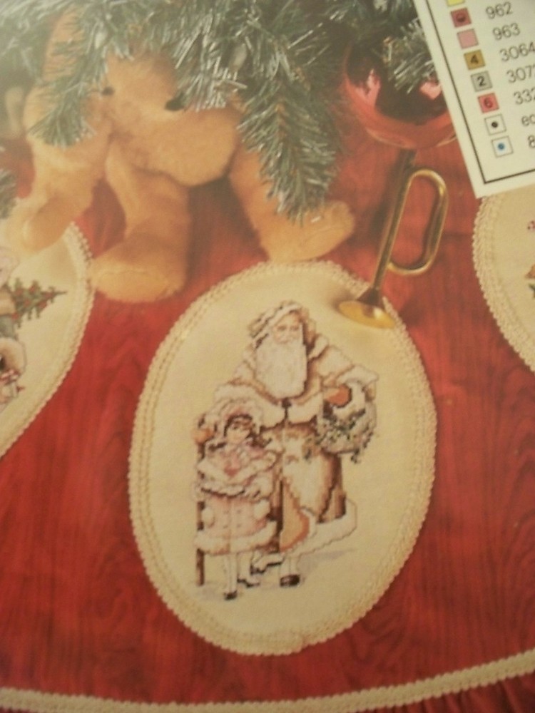 Father Christmas & Girl Child Magazine Cross Stitch Pattern