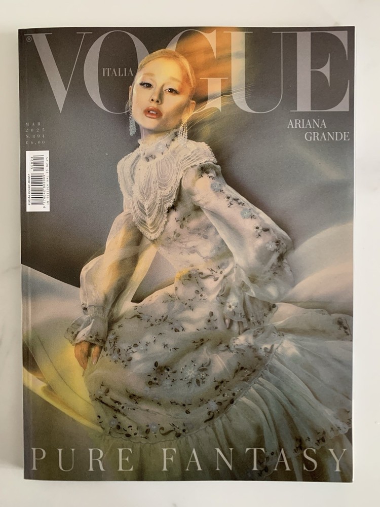 ARIANA GRANDE WICKED ITALY VOGUE MAGAZINE MARCH 2025 ITALIAN