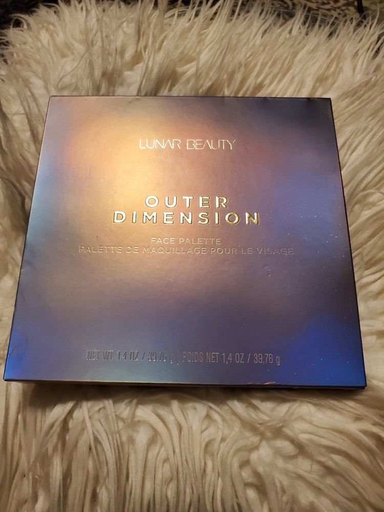 Lunar Beauty Outer Dimension Face Palette – 10 Shades for Bronzing & Brightening