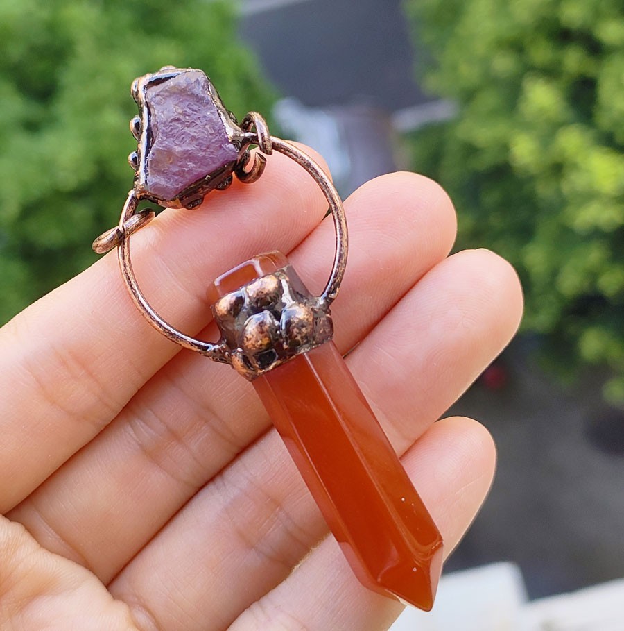 5pcs Natural Red Agate Gems Wand Pendants Amulet Magic Power Luck Charm