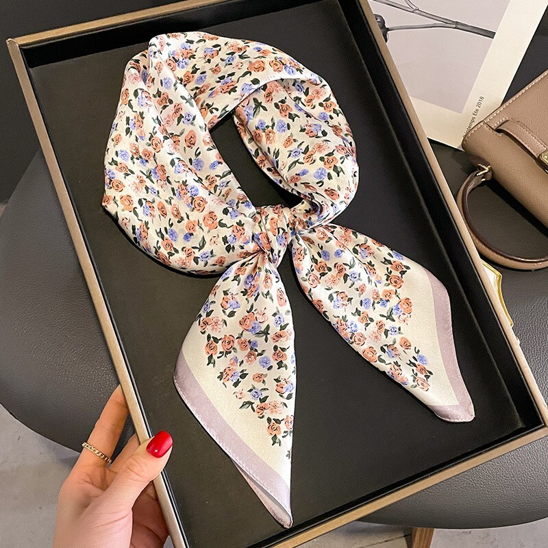 100% Silk Floral Scarf for Women Lightweight Square Wrap 68x68 cm