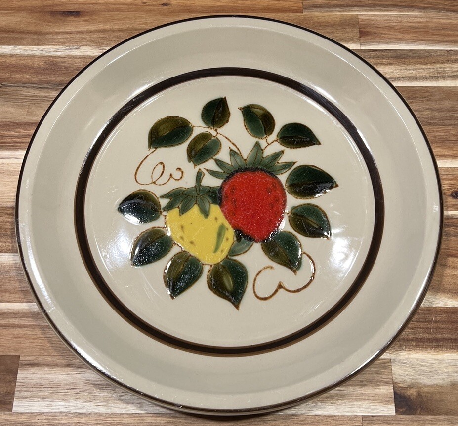 VTG Heavy Strawberries Freezer To Oven Stoneware 12 1/4