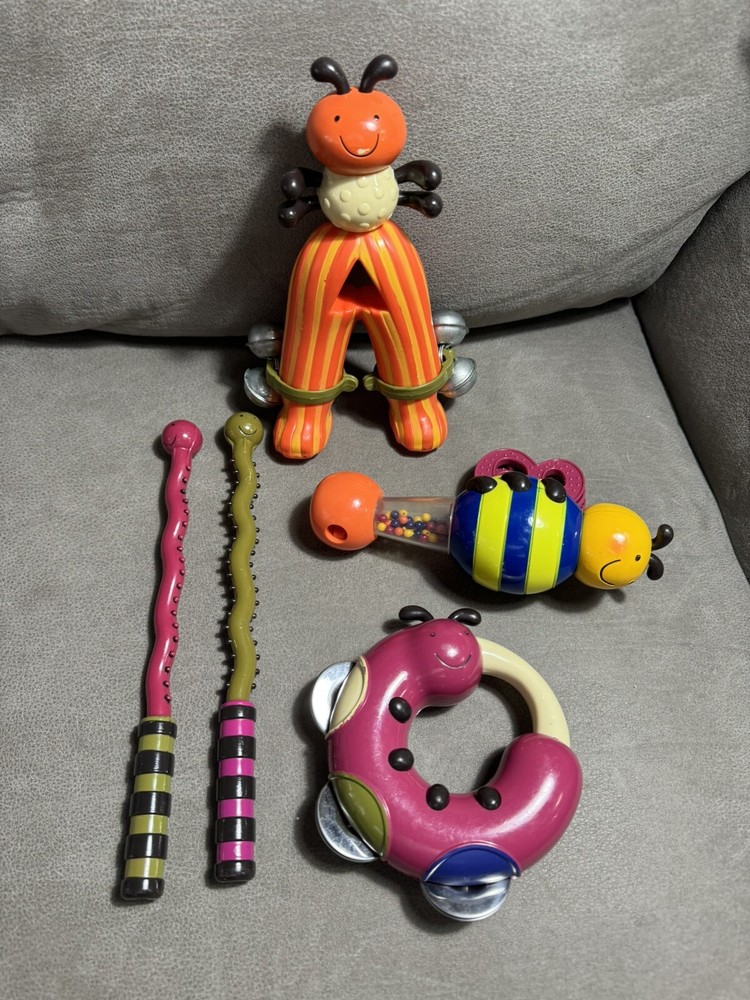 VINTAGE PARENTS BATTAT BABY BUG RATTLE JINGLE BELLS DEVELOPMENTAL TOY BELLS