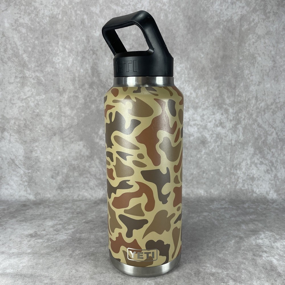 Yeti Wetlands Camo 46oz Rambler Bottle w/ Sip Cap + Straw