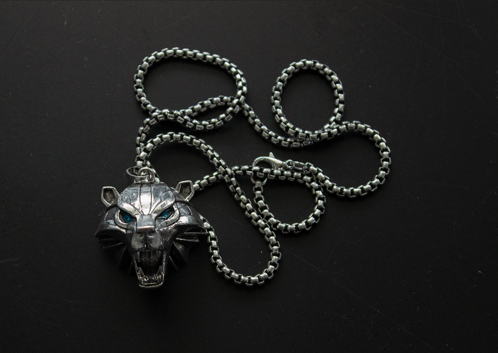 Witcher Bear Griffin Cat Manticore Viper Wolf Medallion Necklace Pendant