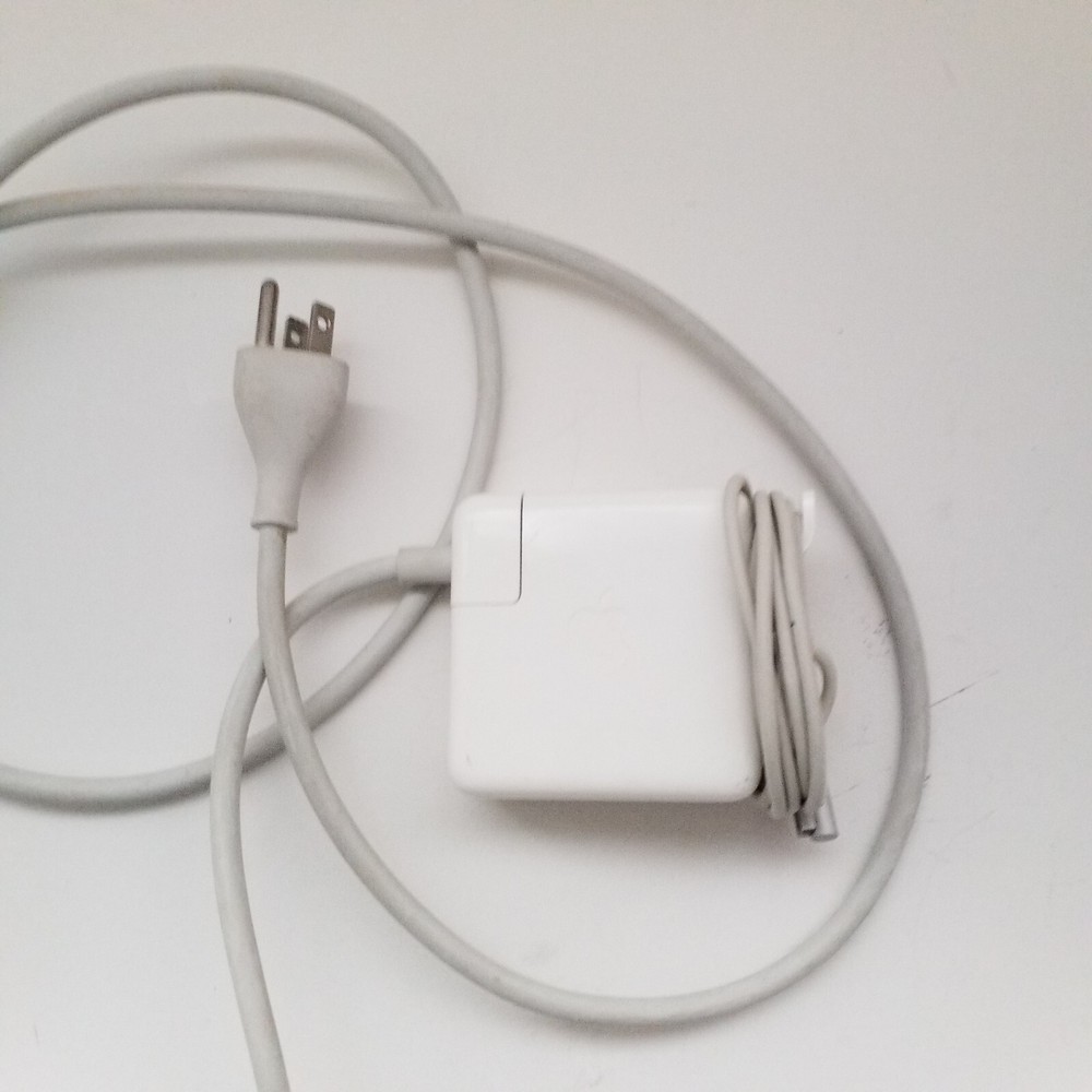 Genuine  A1344 60W MagSafe Power Adapter Charger for Apple MacBook Pro