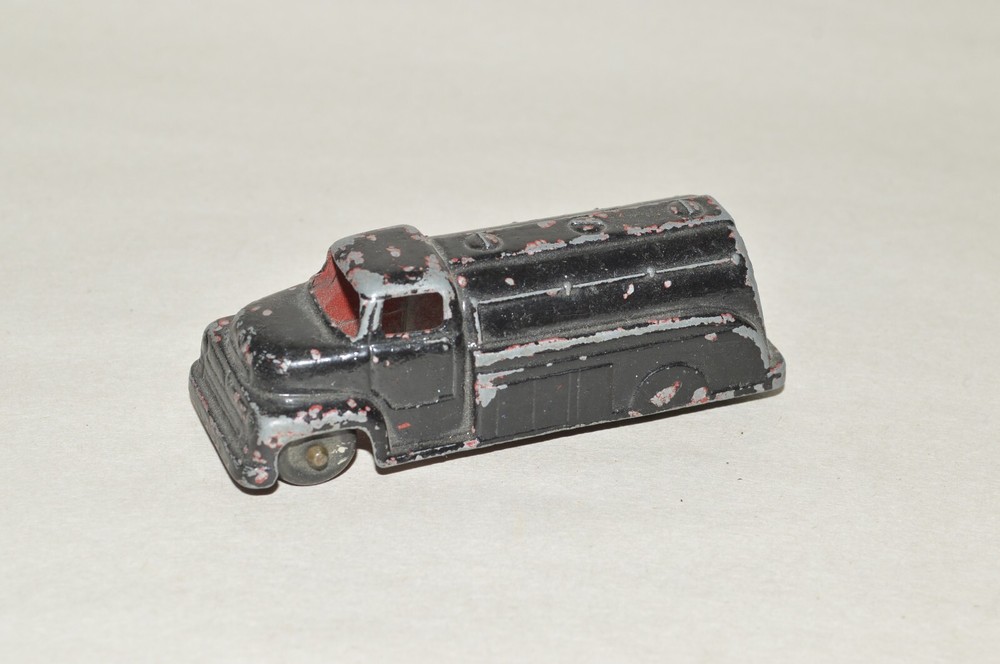 1/64 scale vintage metal diecast Tootsie Toy fuel tanker truck