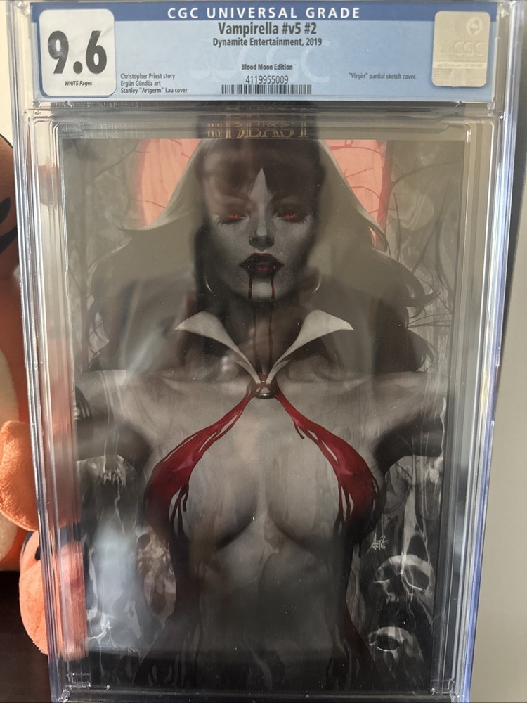 Vampirella V.5 #2 Comic Book Variant Artgerm