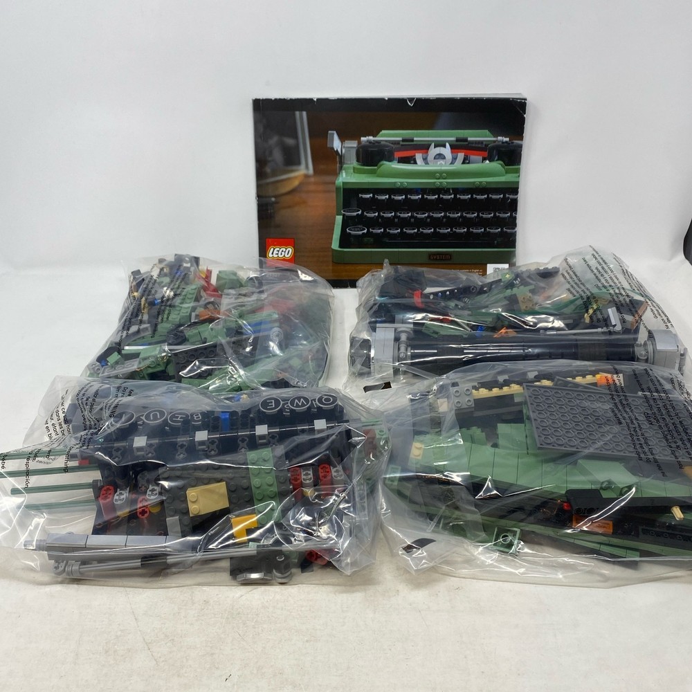 LEGO Ideas Typewriter 21327 Mint Green 2079pcs Adult Collectible