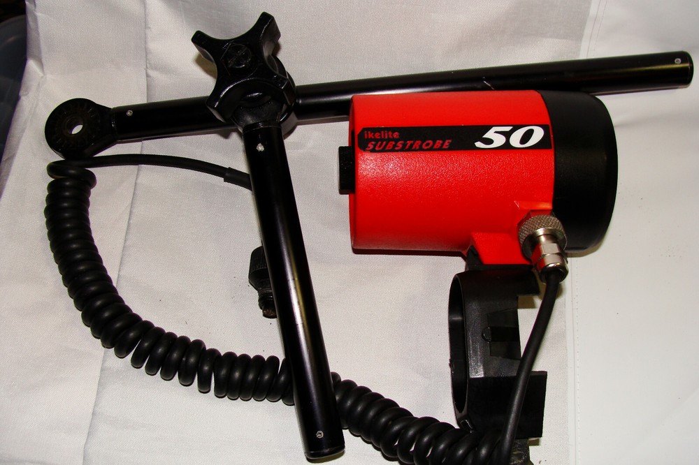 Ikelite Substrobe 50 Underwater Photography Flash Strobe For Parts or Repair