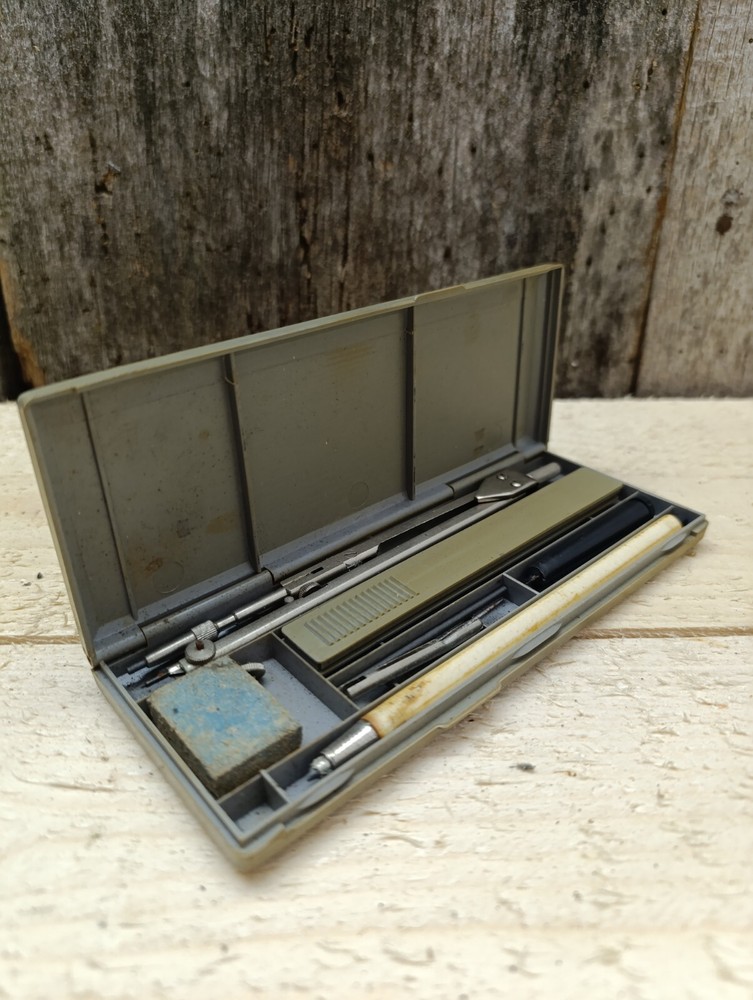 Vintage 80-Year-Old School Drawing Set НЧ-6-1 with Tools