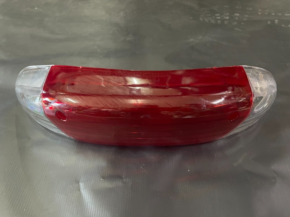 SCOOTER 150CC GY6 REAR STOP AND TURN SIGNAL RED TAIL LIGHT LENS COMPLETE PIECE