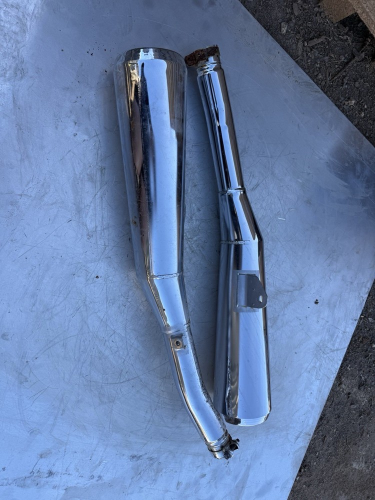 Suzuki GSX1400 GSX 1400 Exhaust Pipe Muffler Silencer OEM Genuine 42F0