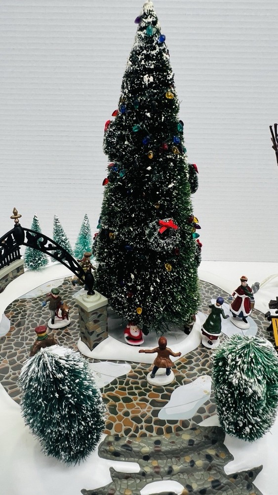 Dept 56 Village Collection “All Around The Park” Animated Walkway Tested & Works