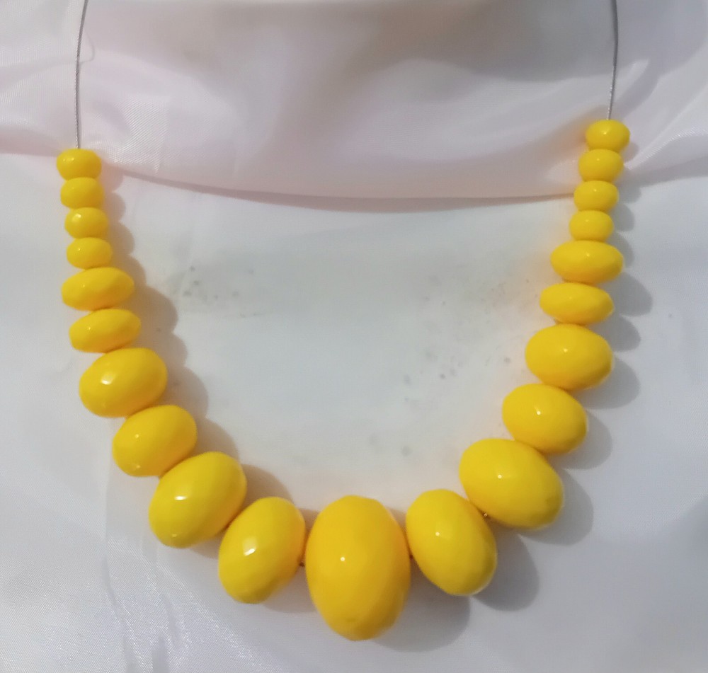 40cm Bold Yellow Statement Bead Necklace Eye-Catching A81 Design