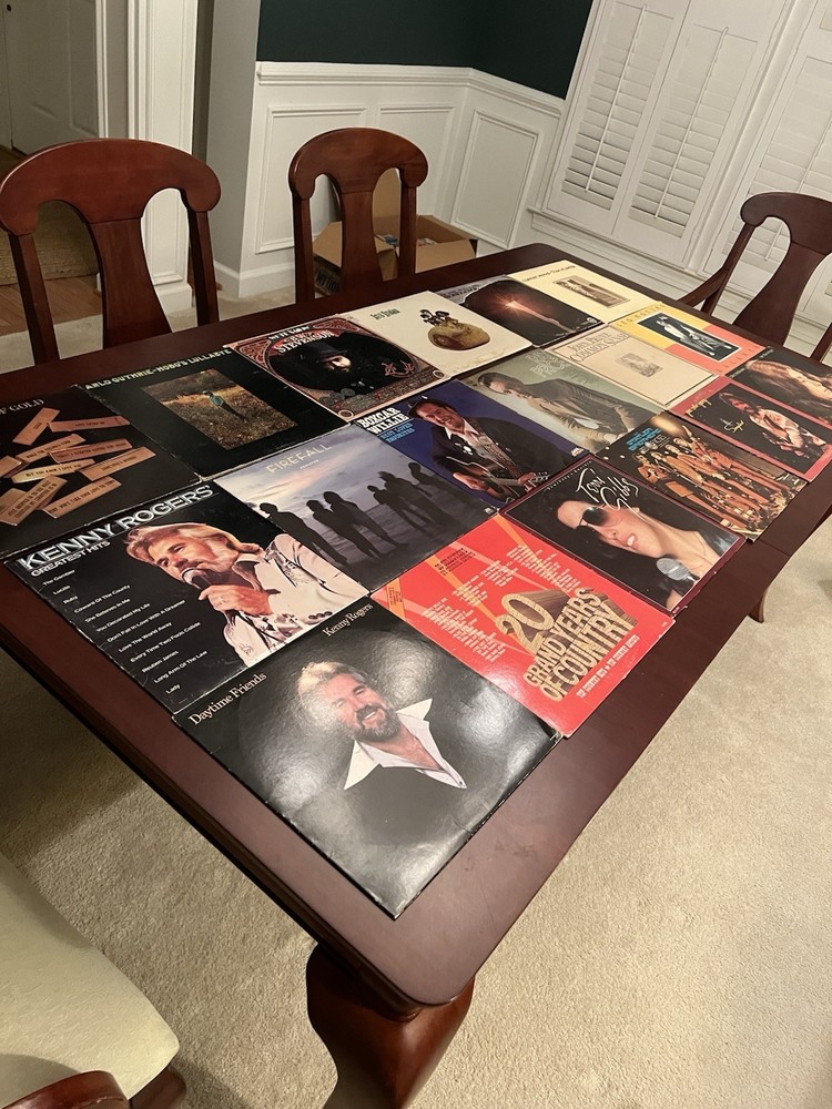 Lot of 19 Vintage Vinyls Various Country / Folk Artists See Description Pics