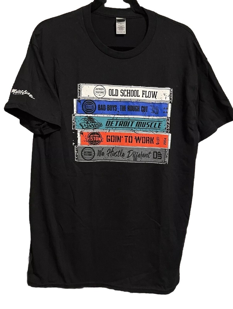 Detroit Pistons Highlight Mix Tape Graphic Black T-Shirt Men's L Gildan Heavy